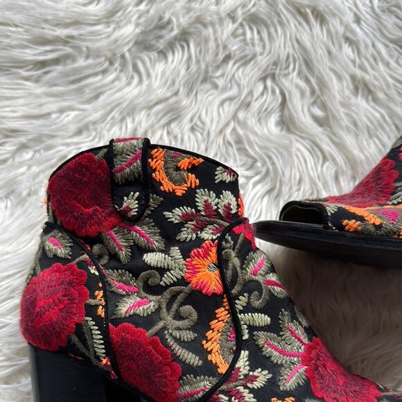 Crown Vintage Frankie Embroidered Floral Peep Toe Ankle Boots - Picture 2 of 8